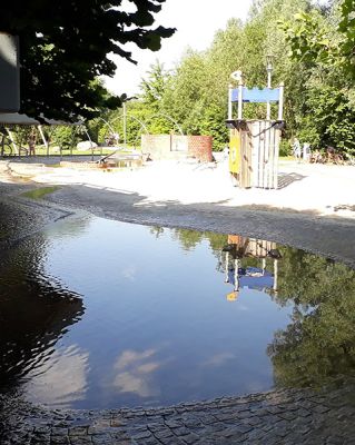 Abb. 1: Sommertag am Wasserspielplatz in Pößneck