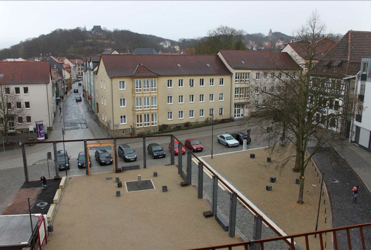 Abb. 5: Blick aus dem Residenzhaus auf den Lutherplatz nach der Umgestaltung