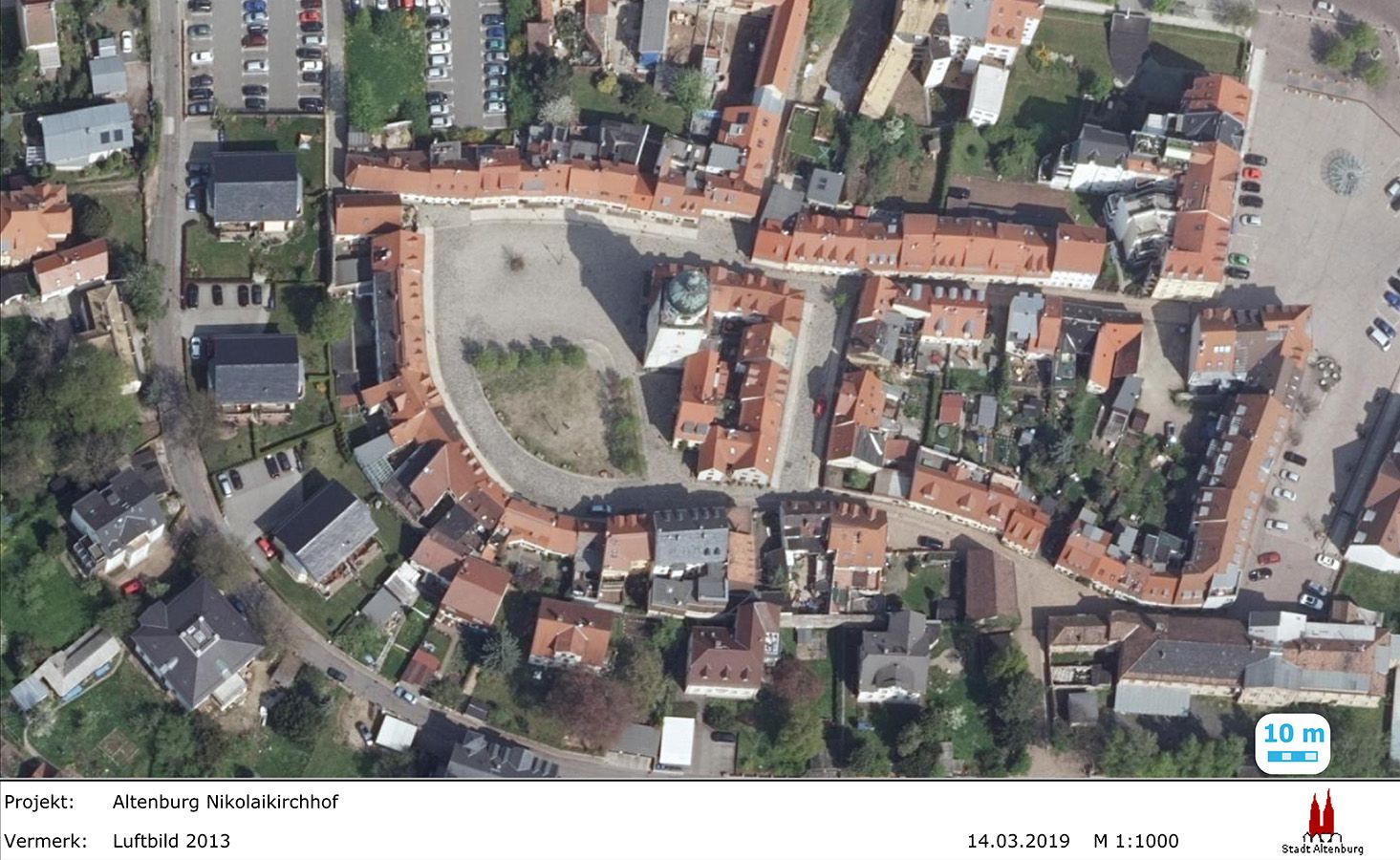Abb. 5: Der Nikolaikirchhof nach der Sanierung. Luftbild 2013